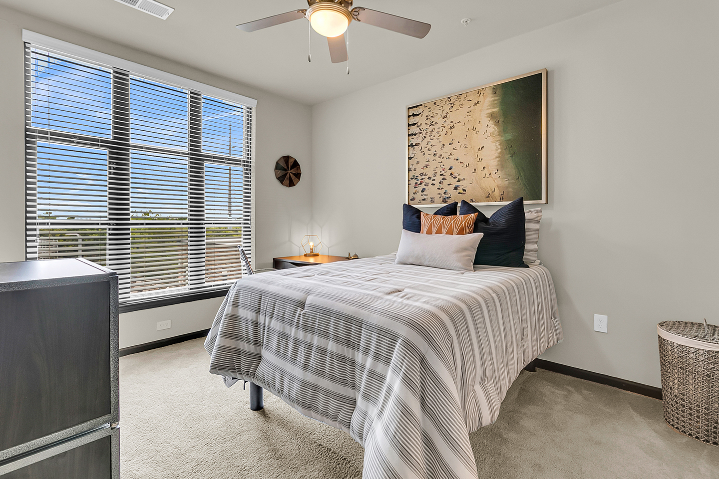 Bedroom-930-NoMo-1.jpg